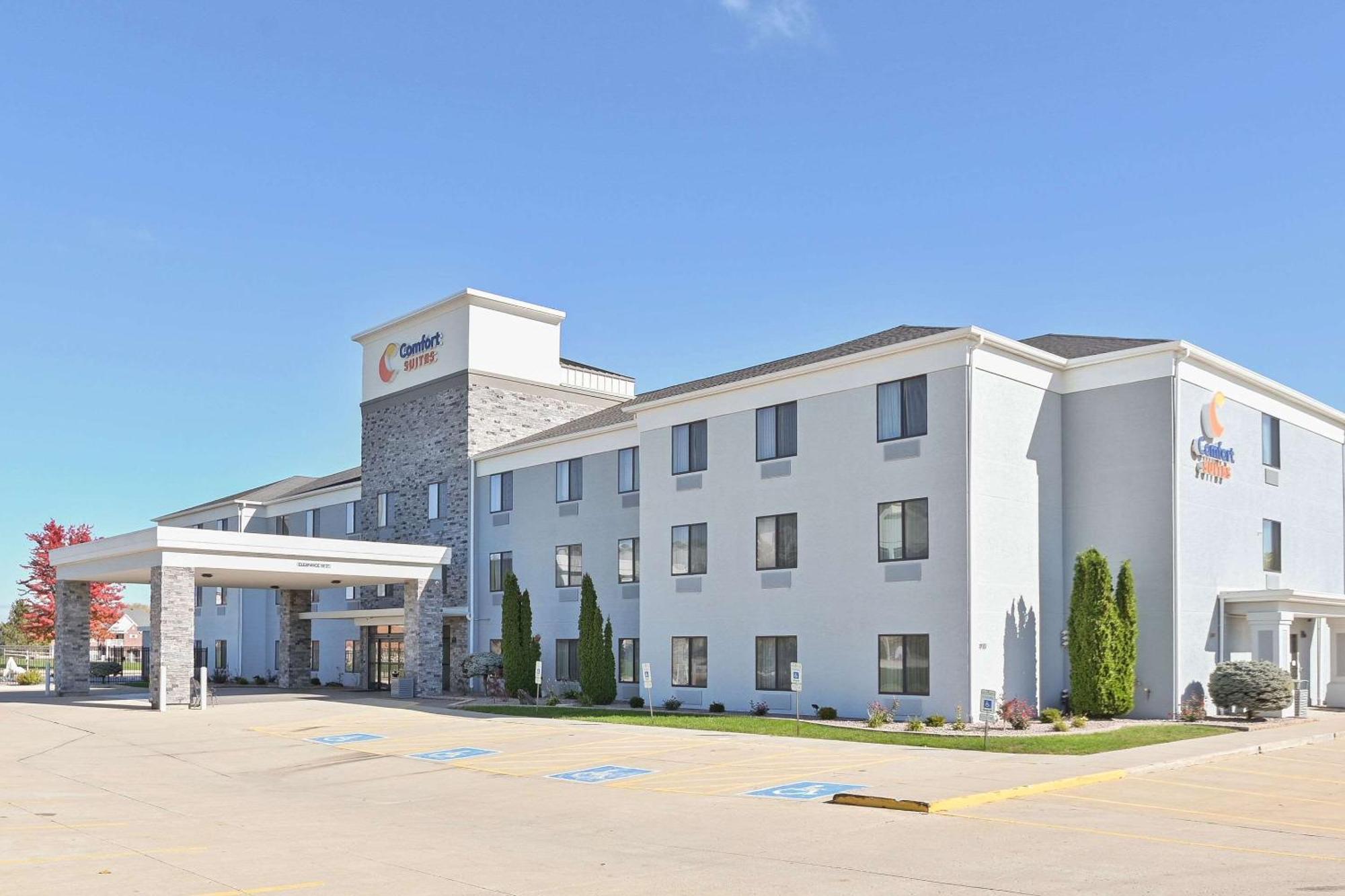 Comfort Suites Bloomington I-55 And I-74 Buitenkant foto